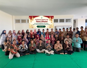 Momentum Mempererat Tali Silaturahmi, Fakultas Syariah UIN Gus Dur Gelar Pembinaan Pegawai dan Halal Bihalal