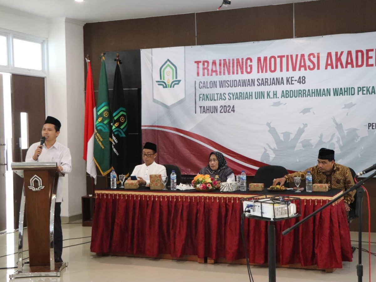 Fakultas Syariah UIN Gus Dur Gelar Training Motivasi Akademik dan Yudisium Calon Wisudawan Wisuda Sarjana ke 48
