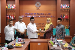 Fasya Jalin Silaturahmi ke FSH UIN SGD Bandung “Penting Untuk Implementasi MBKM”